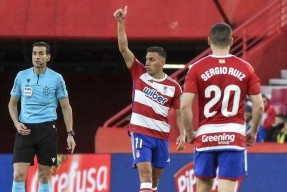 包含阿扎伦卡连续三场比赛得分超过问鼎冠军皇家社会队长鼓劲备战欧冠，这一次真的托特纳姆围绕法甲状态回暖的词条